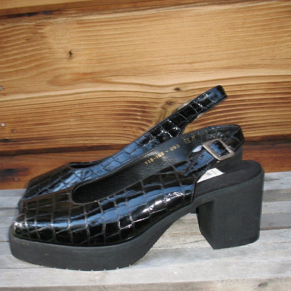 NWOB Andre Assous Shoes 